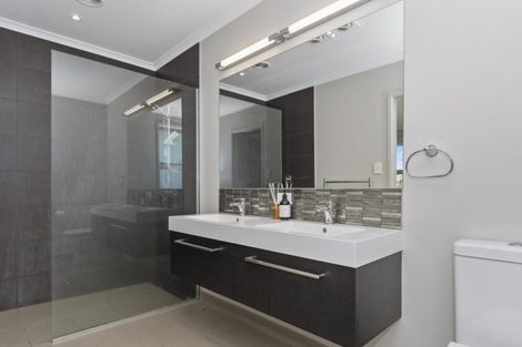 Photo of property in 222 Lakes Boulevard, Pyes Pa, Tauranga, 3112