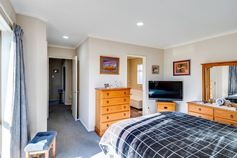 Photo of property in 4 Blythfield Place, Taradale, Napier, 4112