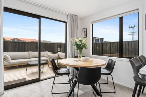 Photo of property in 1a Kings Avenue, South Dunedin, Dunedin, 9012