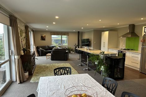 Photo of property in 10 Marble Court, Rolleston, 7614