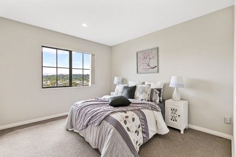 Photo of property in 99 Laurel Oak Drive, Schnapper Rock, Auckland, 0632