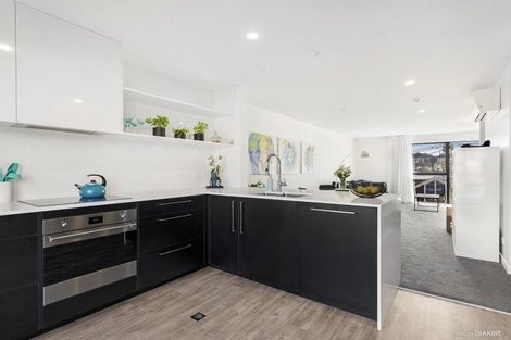 Photo of property in 12u2 Stanley Street, Berhampore, Wellington, 6023