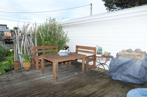 Photo of property in 61 Tutere Street, Waikanae Beach, Waikanae, 5036