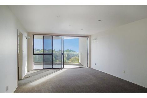 Photo of property in 175h Hurstmere Road, Takapuna, Auckland, 0622