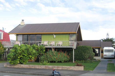 Photo of property in 21 The Esplanade, Westshore, Napier, 4110