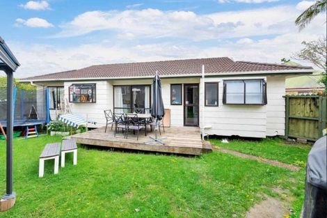 Photo of property in 21 Crosby Road, West Harbour, Auckland, 0618