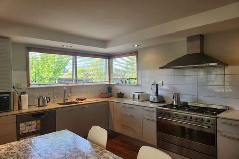 Photo of property in 1 Burrows Place, Ilam, Christchurch, 8041