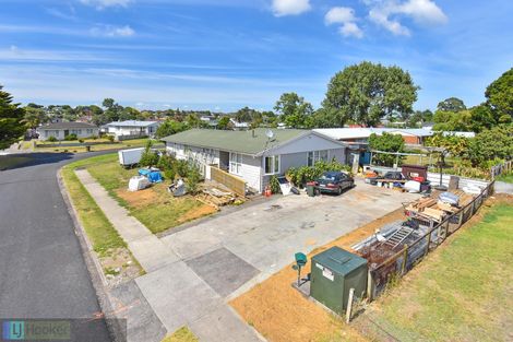 Photo of property in 9 Forbury Place, Mangere, Auckland, 2022