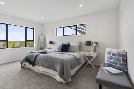 Photo of property in 33a Patons Road, Howick, Auckland, 2014