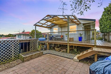 Photo of property in 33 Meilland Place, Glen Eden, Auckland, 0602