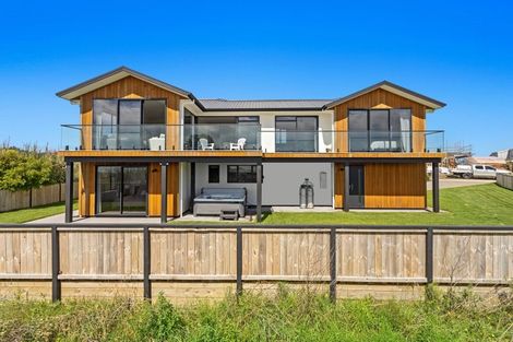 Photo of property in 16 Piripai Rise, Coastlands, Whakatane, 3120