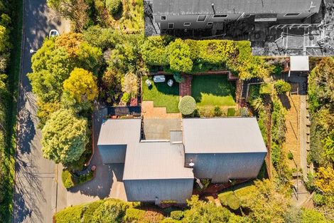 Photo of property in 5 Shalamar Drive, Cashmere, Christchurch, 8022