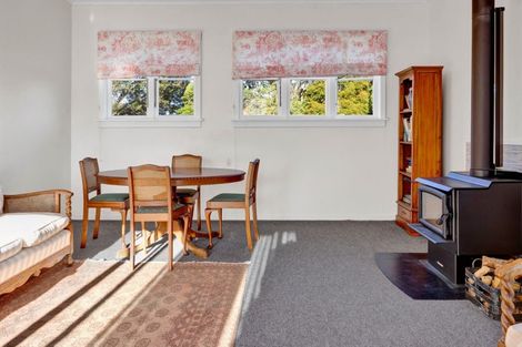 Photo of property in 62 Gisborne Terrace, Opunake, 4616