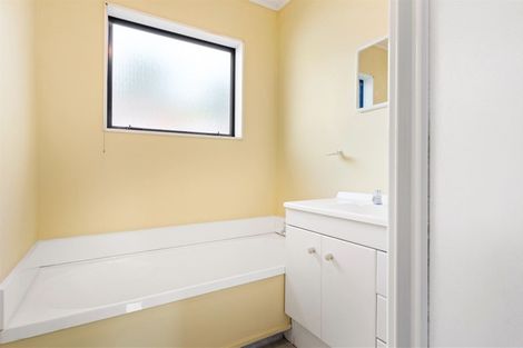Photo of property in 47 Glenview Road, Glen Eden, Auckland, 0602
