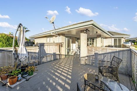 Photo of property in 32 Starlight Cove, Hobsonville, Auckland, 0618