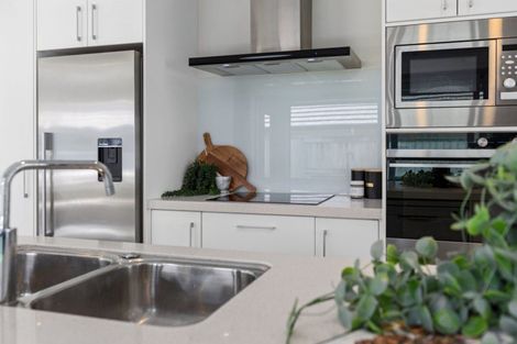 Photo of property in 10 Rochfort Crescent, Pyes Pa, Tauranga, 3112