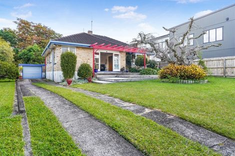 Photo of property in 15 Kelvin Place, Hamilton East, Hamilton, 3216