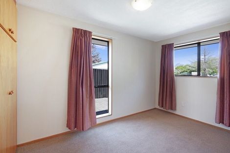 Photo of property in 1/3 Winters Road, Redwood, Christchurch, 8051