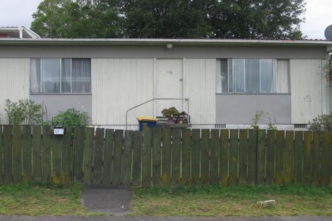 Photo of property in 2/1 Lingfield Street, Glenfield, Auckland, 0629