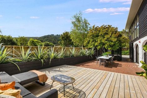 Photo of property in 2 Pohue Grove, Stokes Valley, Lower Hutt, 5019