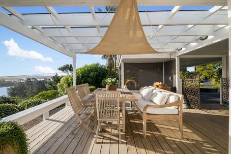 Photo of property in 24 Austin Road, Greenhithe, Auckland, 0632