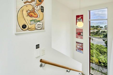 Photo of property in 14/2 Onslow Road, Khandallah, Wellington, 6035