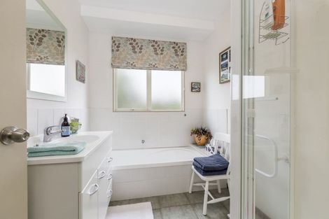 Photo of property in 77 Golf Road, Warkworth, 0985