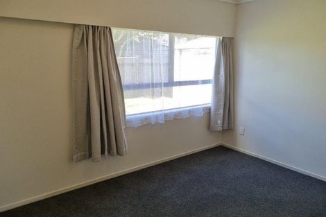 Photo of property in 37 Graham Avenue, Te Atatu Peninsula, Auckland, 0610