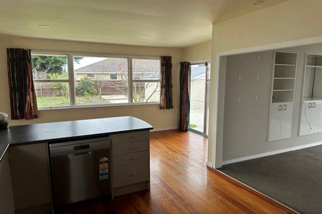 Photo of property in 90 Frensham Crescent, Woolston, Christchurch, 8062