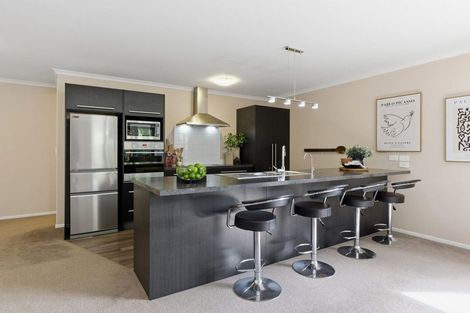 Photo of property in 21 Bathurst Crescent, Pyes Pa, Tauranga, 3112