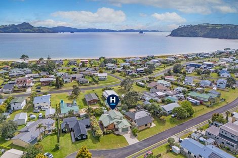 Photo of property in 19 Martin Place, Cooks Beach, Whitianga, 3591