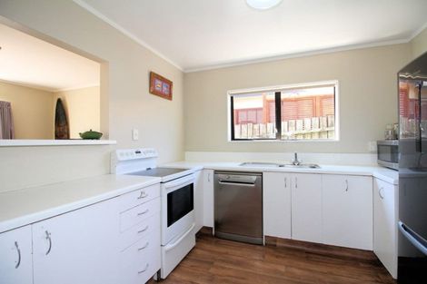 Photo of property in 12a Simpson Road, Papamoa Beach, Papamoa, 3118
