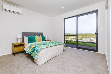 Photo of property in 2 Seagreen Avenue, Rosehill, 2113