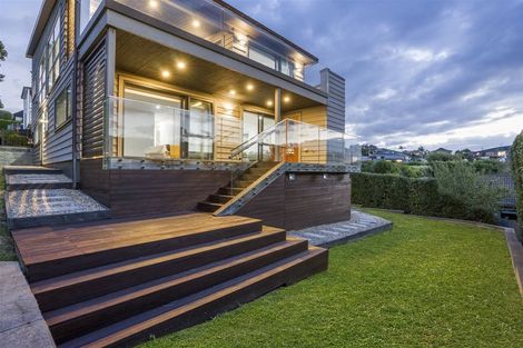 Photo of property in 102b Mellons Bay Road, Mellons Bay, Auckland, 2014