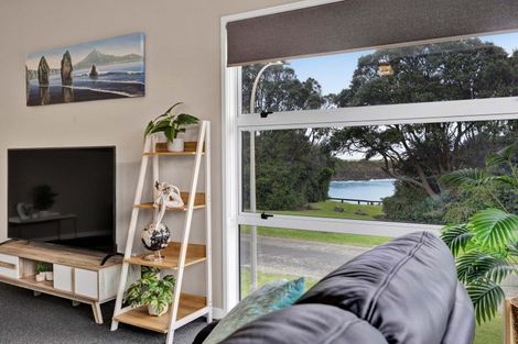 Photo of property in 22 Halse Place, Opunake, 4616