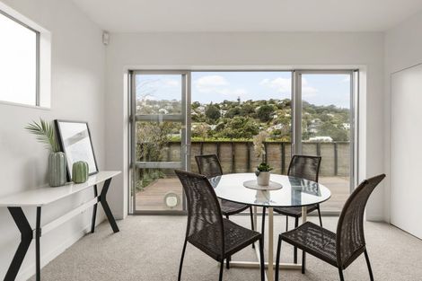 Photo of property in 39 Tiketike Way, Brooklyn, Wellington, 6021