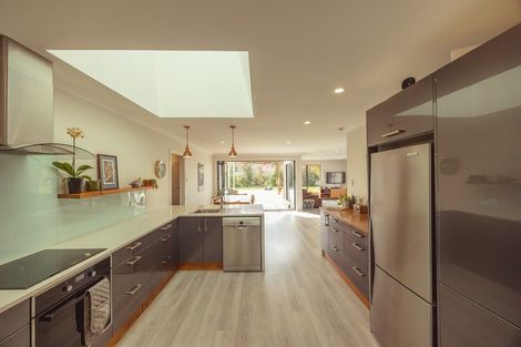 Photo of property in 93 Cemetery Road, Sanson, Palmerston North, 4479