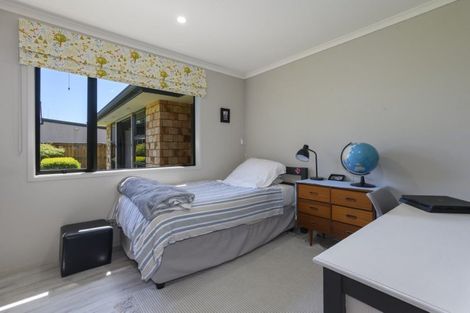Photo of property in 24 Hansard Place, Bethlehem, Tauranga, 3110
