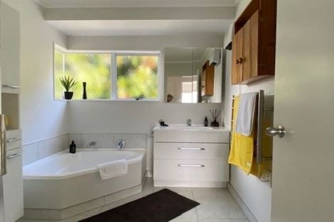 Photo of property in 8b Whiteley Street, Moturoa, New Plymouth, 4310