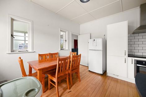 Photo of property in 17 Sillary Street, Hamilton East, Hamilton, 3216