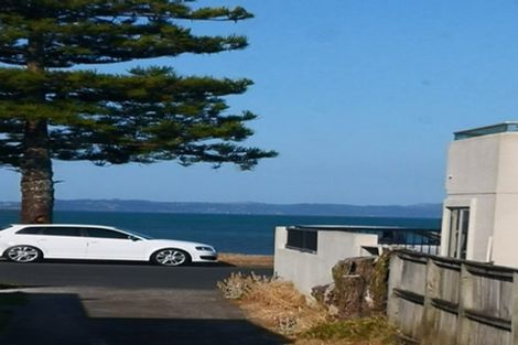 Photo of property in 20 The Esplanade, Eastern Beach, Auckland, 2012