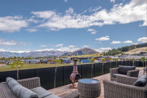 Photo of property in 2 Kereru Crescent, Wanaka, 9305