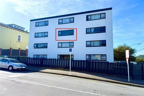 Photo of property in 8/52 Russell Terrace, Berhampore, Wellington, 6023