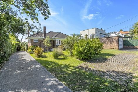 Photo of property in 30 Pleasant Road, Glen Eden, Auckland, 0602