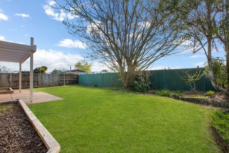 Photo of property in 5 Edgewater Grove, Whakatane, 3120