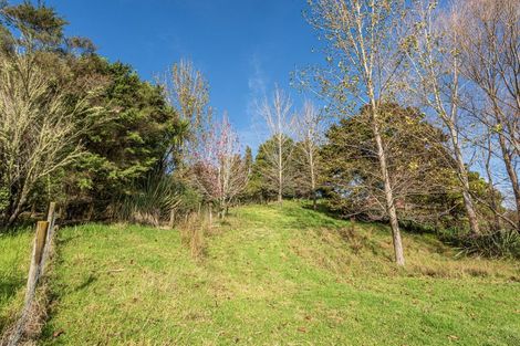 Photo of property in 4 Paparoa Station Road, Paparoa, 0571