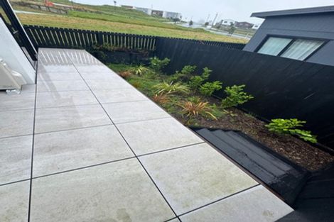 Photo of property in 25 Olearia Street, Totara Park, 2019