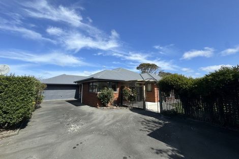 Photo of property in 14 Farquhars Road, Redwood, Christchurch, 8051