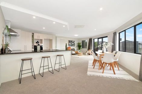 Photo of property in 9 Hiria Crescent, Papamoa Beach, Papamoa, 3118