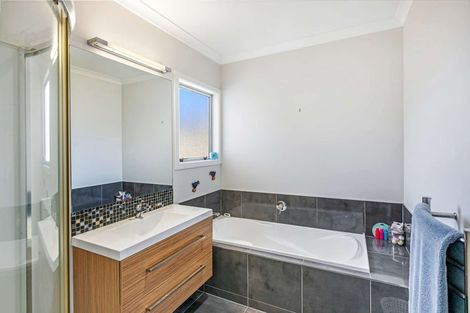 Photo of property in 29 Aoraki Road, Poraiti, Napier, 4112